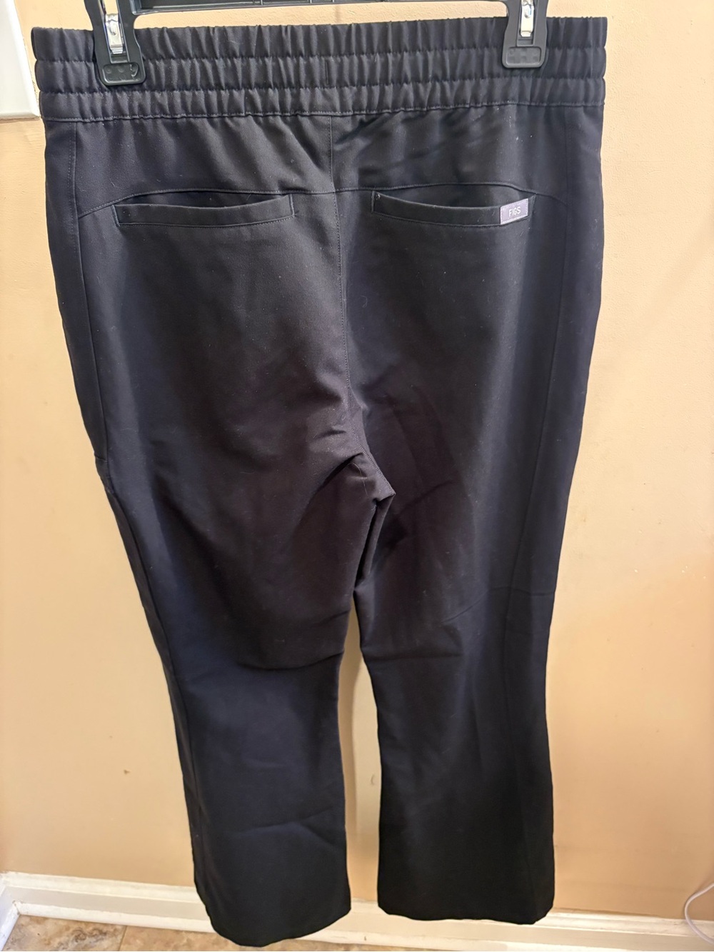 NWT Figs Montal High Waisted Flare Black Scrub Pants Women’s Medium - Picture 3 of 6